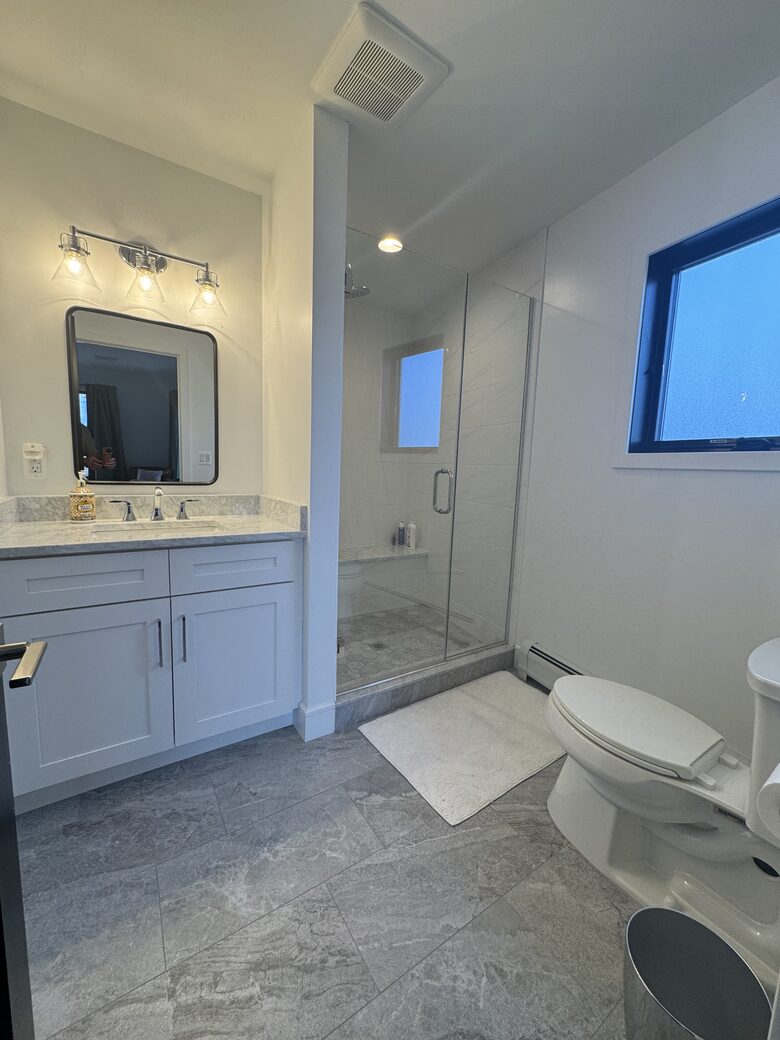 Waterfront Coastal Retreat on Barnegat Bay - Brick, New Jersey