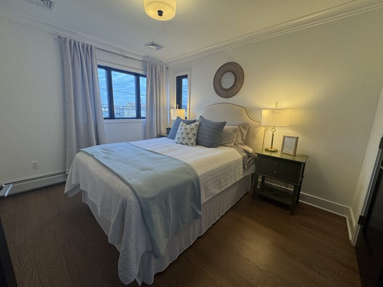 Waterfront Coastal Retreat on Barnegat Bay - Brick, New Jersey