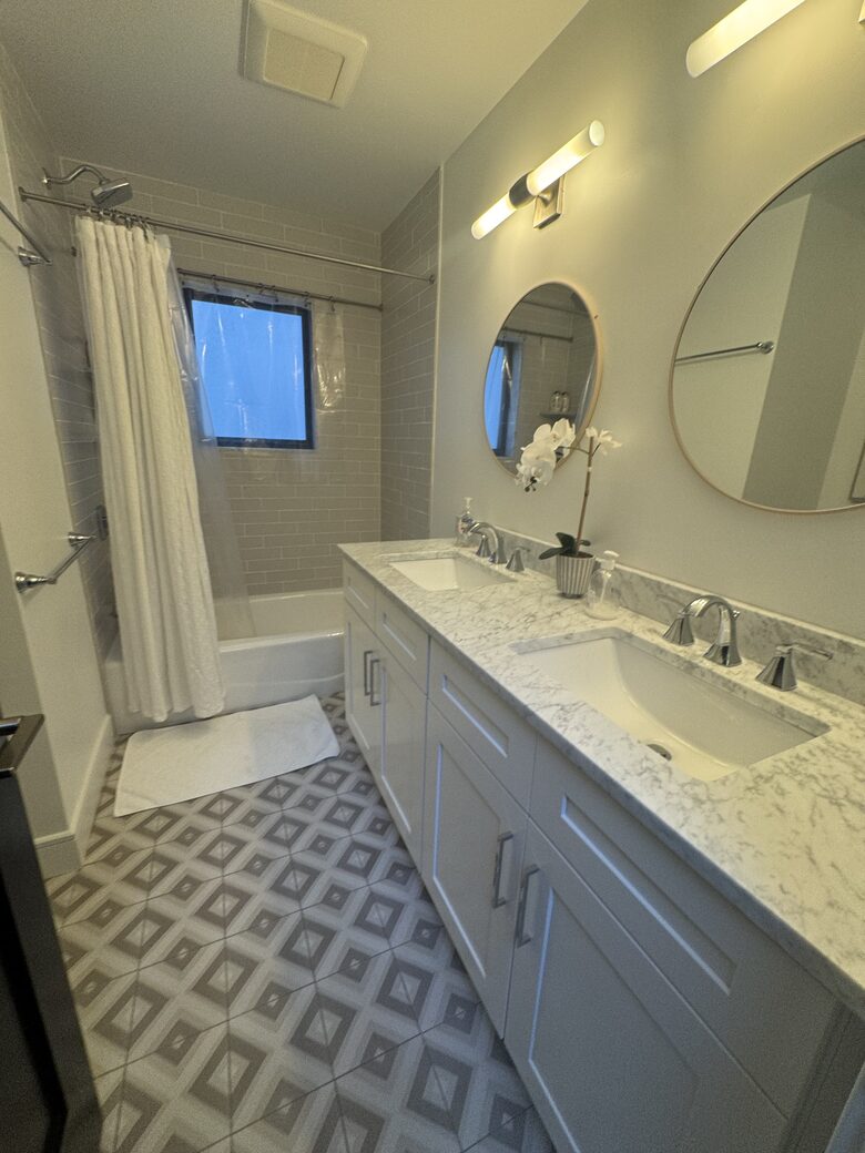 Waterfront Coastal Retreat on Barnegat Bay - Brick, New Jersey