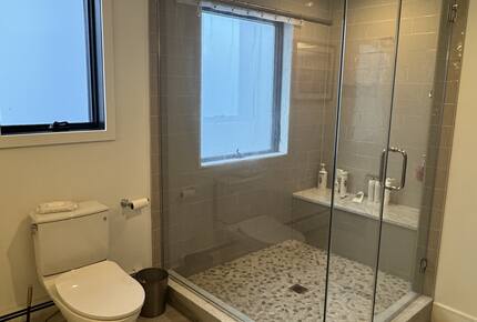 Waterfront Coastal Retreat on Barnegat Bay - Brick, New Jersey