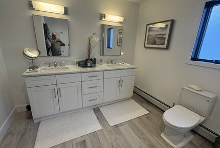 Waterfront Coastal Retreat on Barnegat Bay - Brick, New Jersey