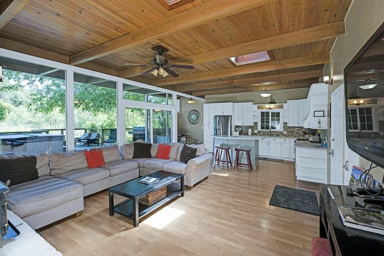 River View Lodge on the Russian River - Healdsburg, California