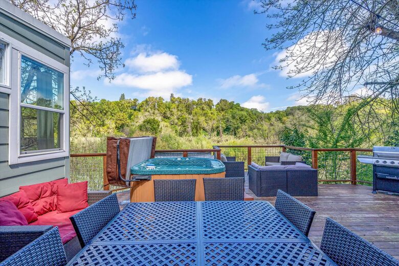 River View Lodge on the Russian River - Healdsburg, California