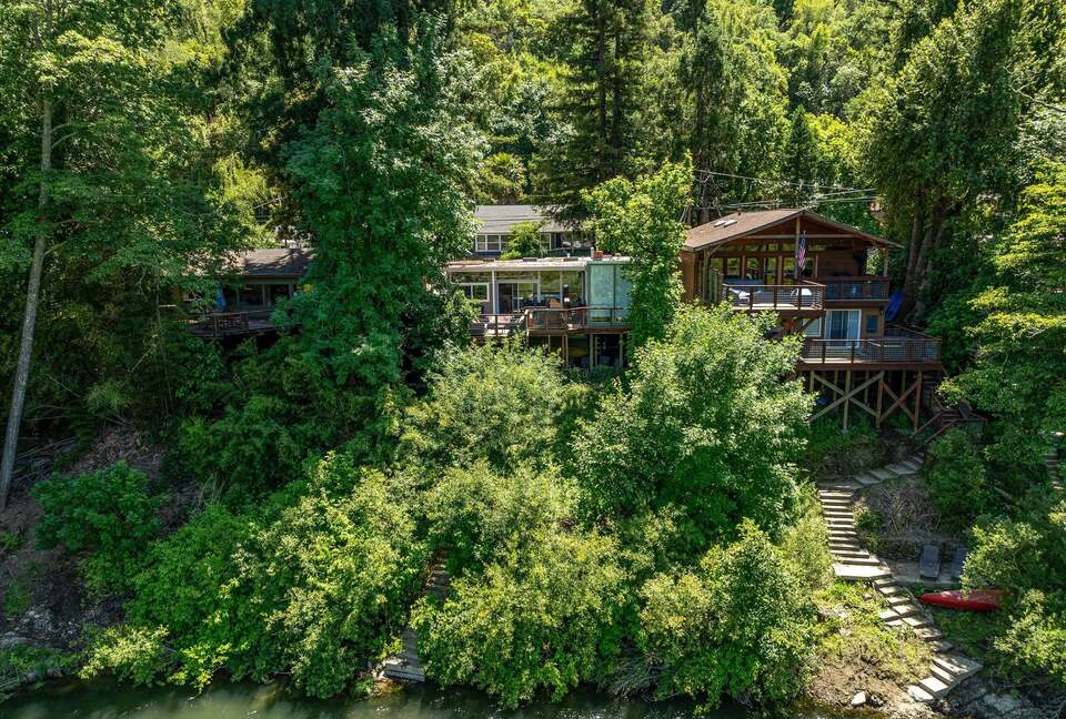 River View Lodge on the Russian River - Healdsburg, California