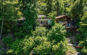 River View Lodge on the Russian River - Healdsburg, California