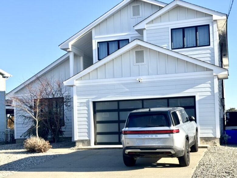 Waterfront Coastal Retreat on Barnegat Bay - Brick, New Jersey