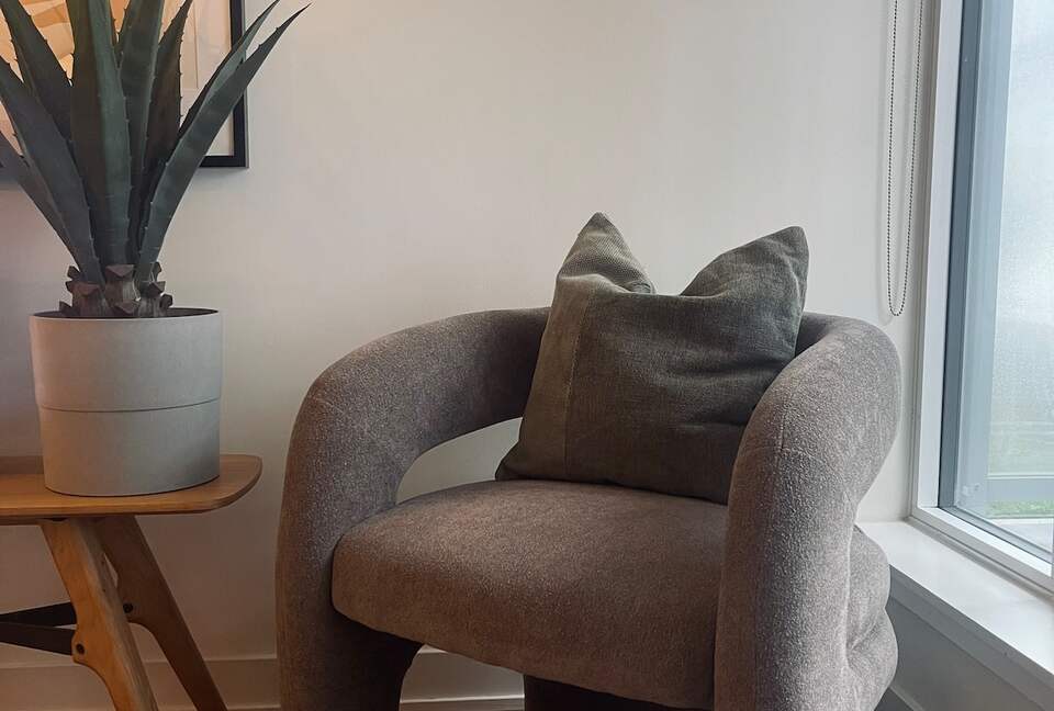 Downtown Toronto Studio with Balcony - Toronto, Canada