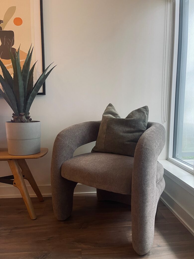 Downtown Toronto Studio with Balcony - Toronto, Canada