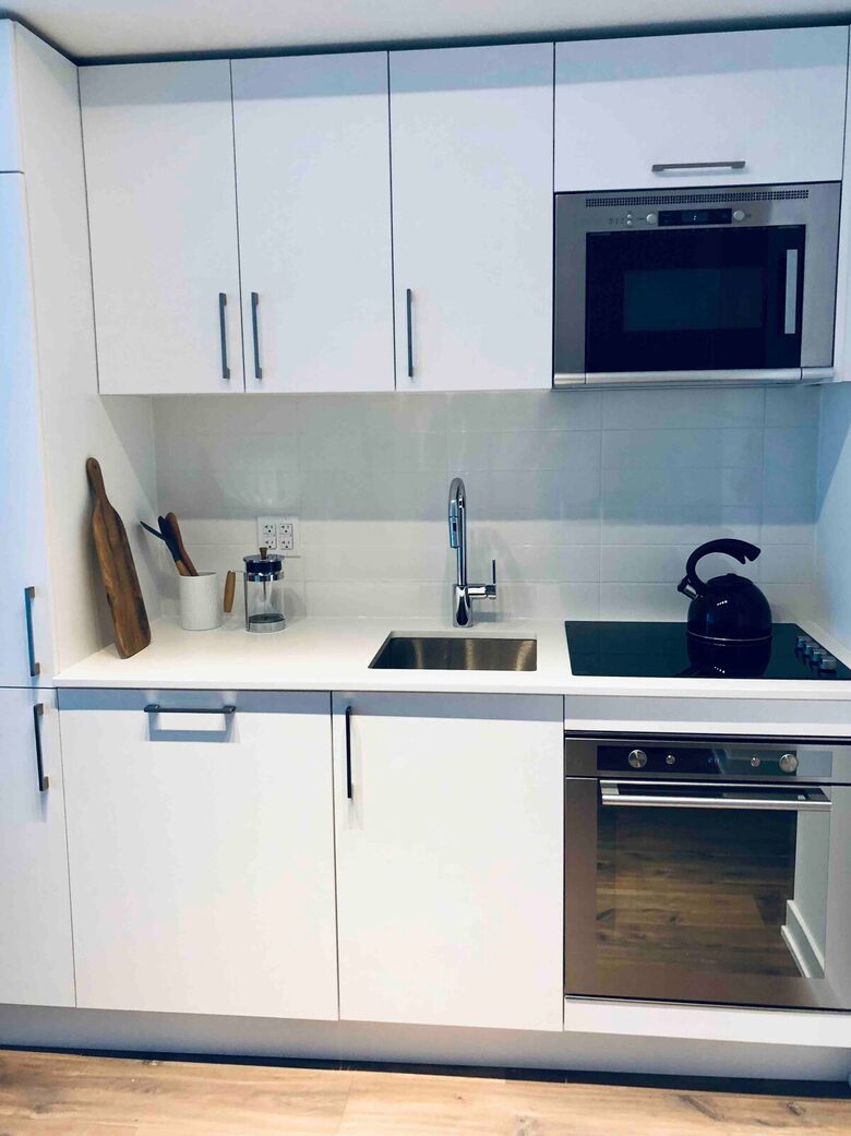 Downtown Toronto Studio with Balcony - Toronto, Canada