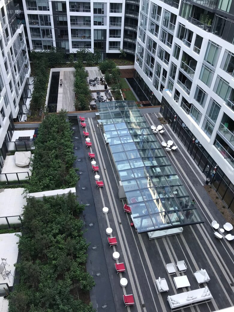 Downtown Toronto Studio with Balcony - Toronto, Canada