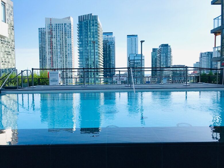Downtown Toronto Studio with Balcony - Toronto, Canada