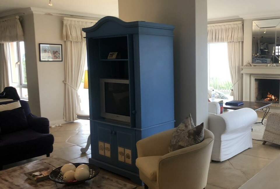 Sophisticated St. Francis Bay Living with Direct Waterfront Access - St Francis Bay, South Africa