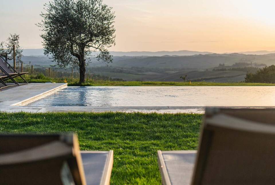 A Room At "Agriturismo Sole" - Trequanda, Italy