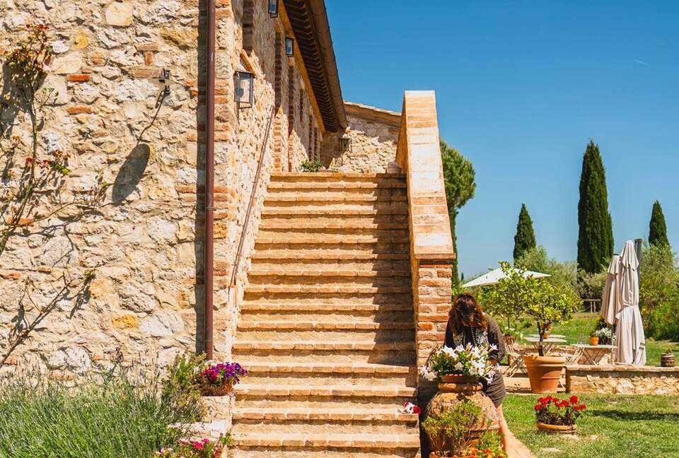 A Refined Agriturismo Apartment - Trequanda, Italy