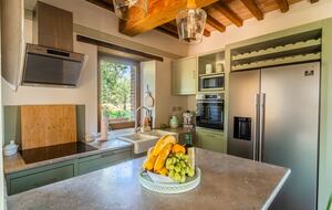 A Refined Agriturismo Apartment - Trequanda, Italy