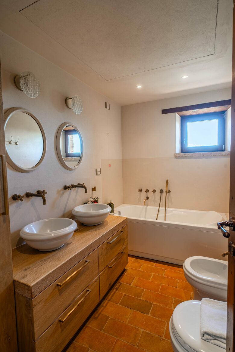 A Refined Agriturismo Apartment - Trequanda, Italy