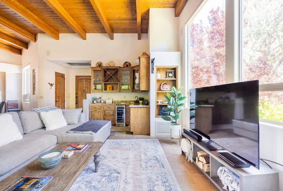 Elevated Red Rock Retreat with Trail Access - Sedona, Arizona