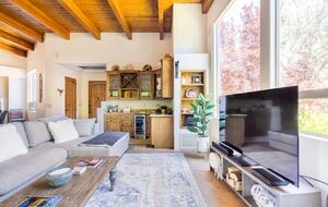 Elevated Red Rock Retreat with Trail Access - Sedona, Arizona