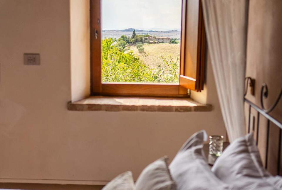 A Room At "Agriturismo Sole" - Trequanda, Italy