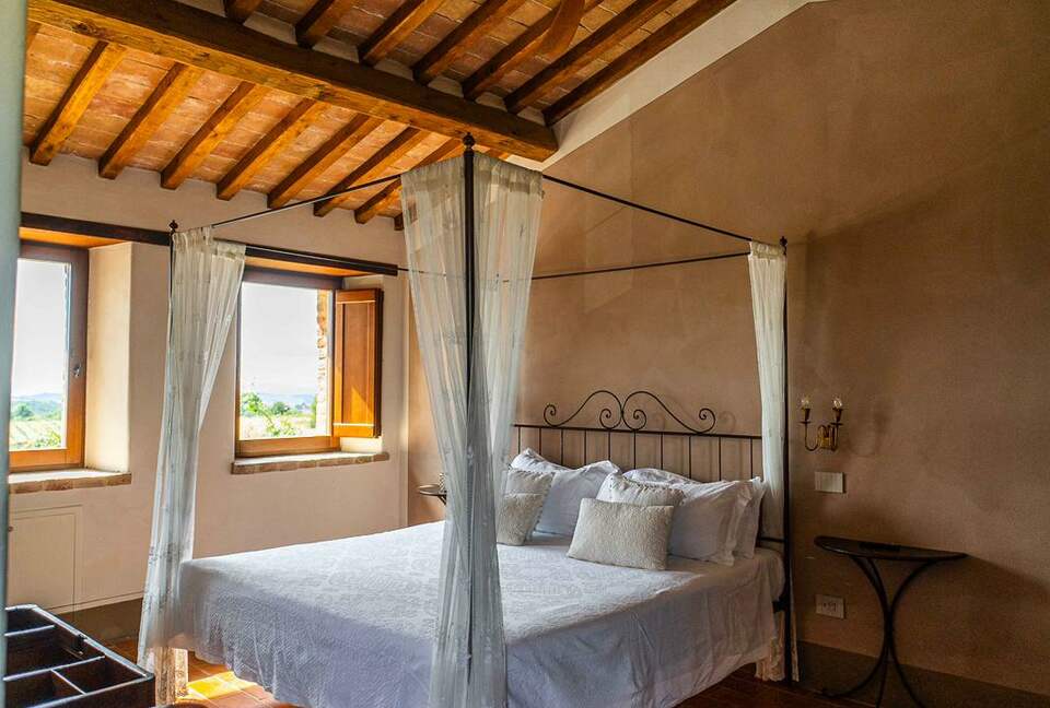 A Room At "Agriturismo Sole" - Trequanda, Italy