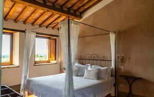 A Room At "Agriturismo Sole" - Trequanda, Italy