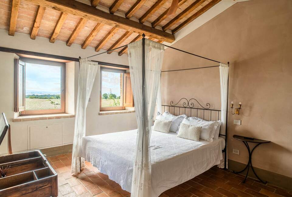A Room At "Agriturismo Sole" - Trequanda, Italy