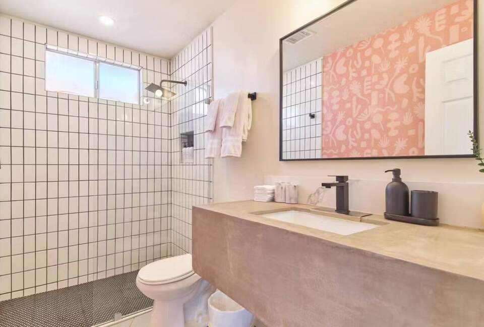 Private Joshua Tree Desert Retreat with Hot Tub & Stargazing - Joshua Tree, California