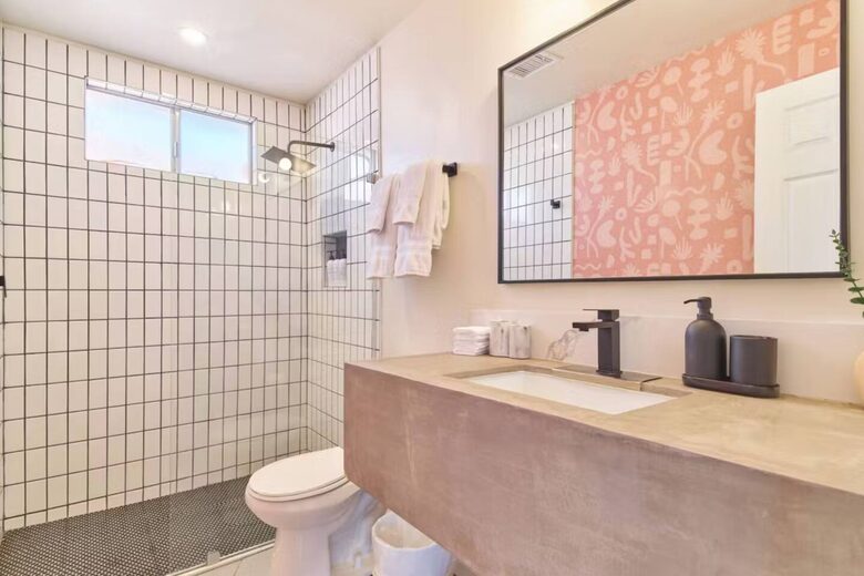 Private Joshua Tree Desert Retreat with Hot Tub & Stargazing - Joshua Tree, California