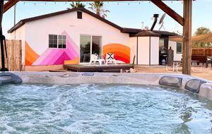 Private Joshua Tree Desert Retreat with Hot Tub & Stargazing - Joshua Tree, California