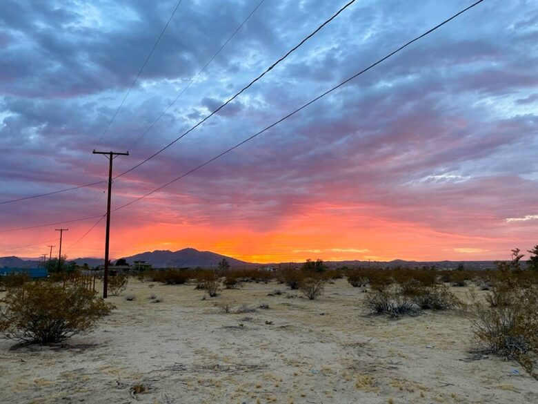 Private Joshua Tree Desert Retreat with Hot Tub & Stargazing - Joshua Tree, California