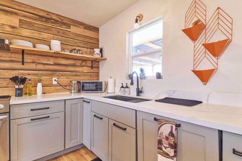 Private Joshua Tree Desert Retreat with Hot Tub & Stargazing - Joshua Tree, California