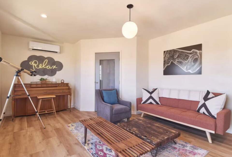 Private Joshua Tree Desert Retreat with Hot Tub & Stargazing - Joshua Tree, California