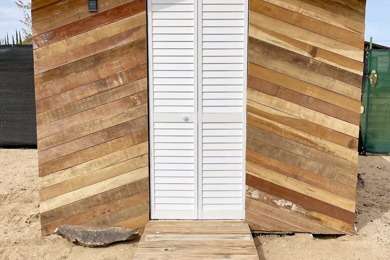 Private Joshua Tree Desert Retreat with Hot Tub & Stargazing - Joshua Tree, California