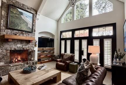 Great Room with Gas Fireplace