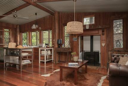 Girramala • Breezy Cottage near Noosa Beach - Doonan, Australia