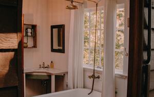 Girramala • Breezy Cottage near Noosa Beach - Doonan, Australia