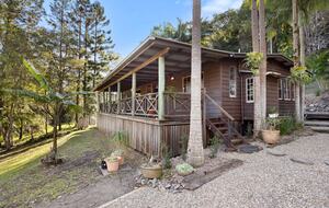 Girramala • Breezy Cottage near Noosa Beach - Doonan, Australia
