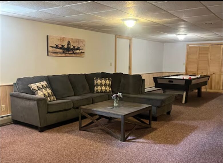 Catskills River View Retreat with Pool & Hot Tub - Hancock, New York