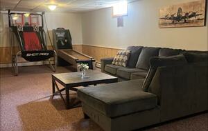 Catskills River View Retreat with Pool & Hot Tub - Hancock, New York