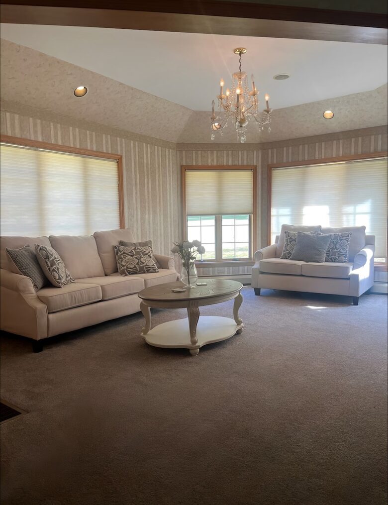 Catskills River View Retreat with Pool & Hot Tub - Hancock, New York