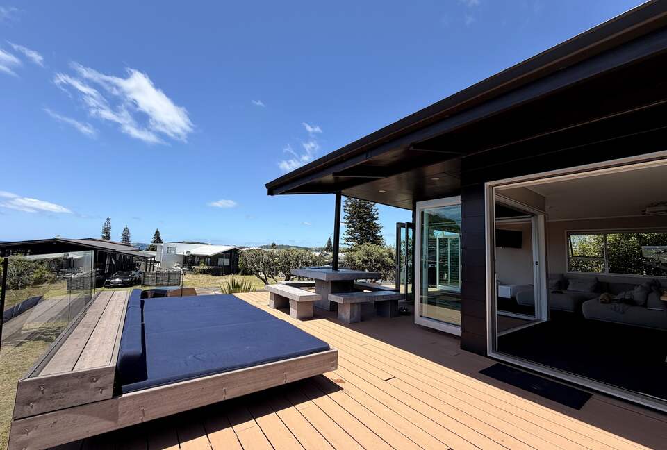 Omaha Beach House with Open-Air Living and Gulf Views - Omaha, New Zealand