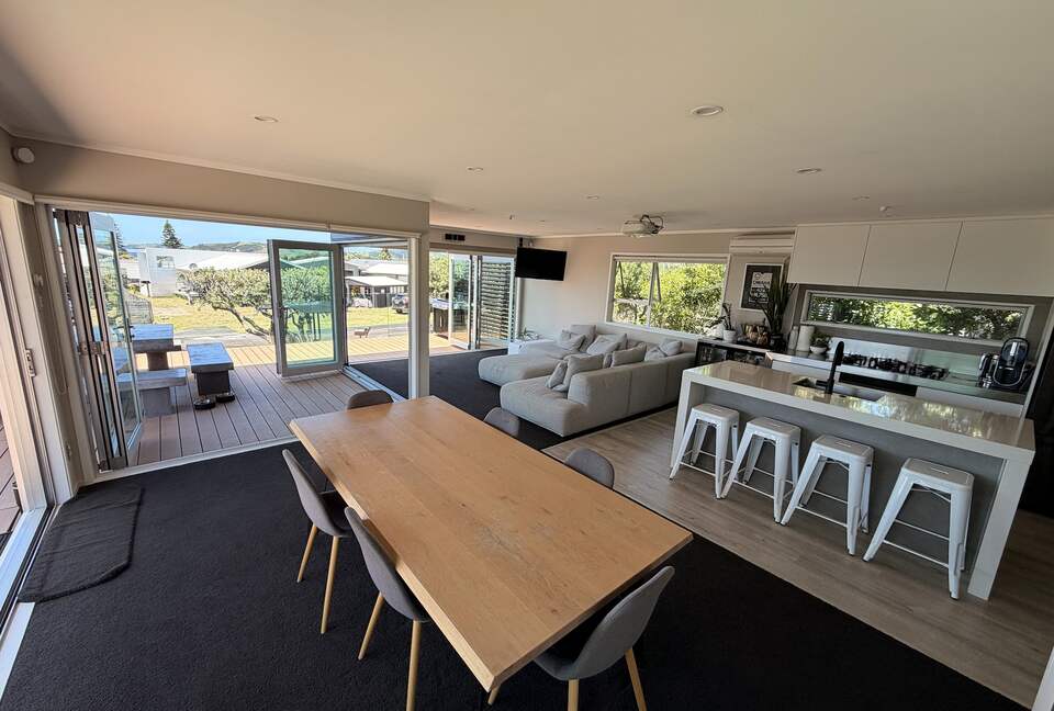 Omaha Beach House with Open-Air Living and Gulf Views - Omaha, New Zealand