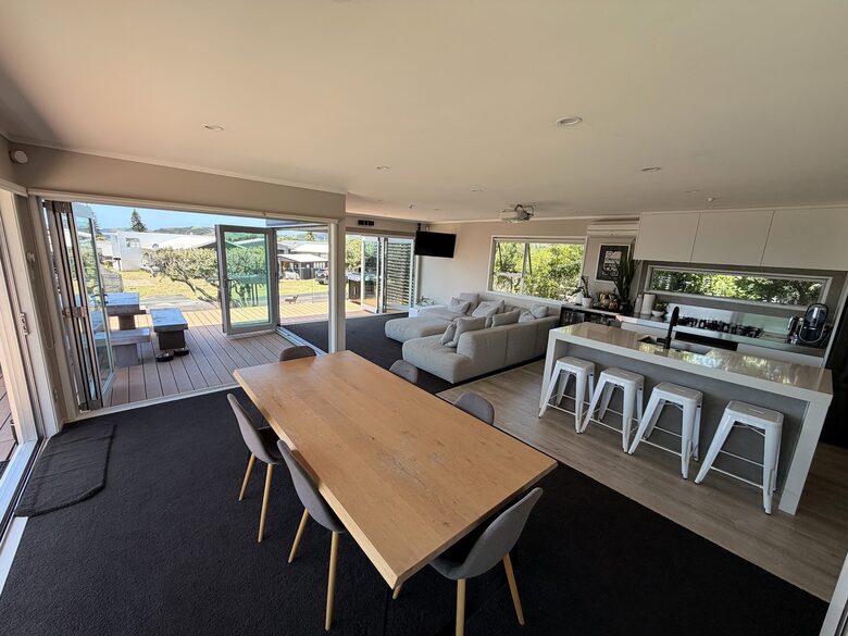 Omaha Beach House with Open-Air Living and Gulf Views - Omaha, New Zealand