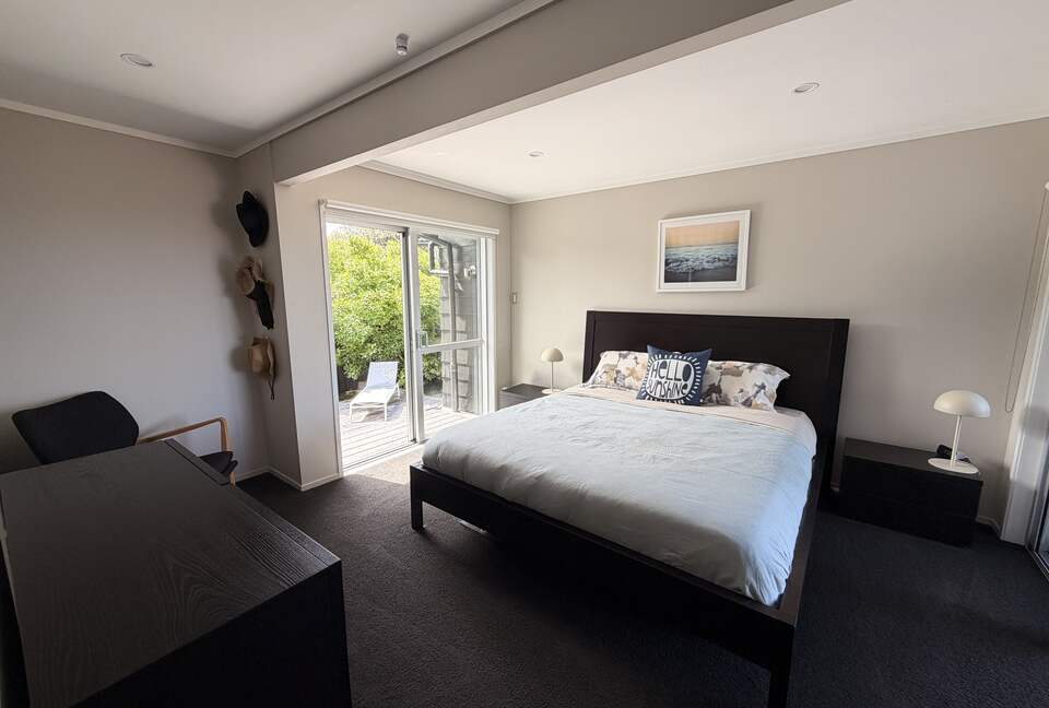 Omaha Beach House with Open-Air Living and Gulf Views - Omaha, New Zealand