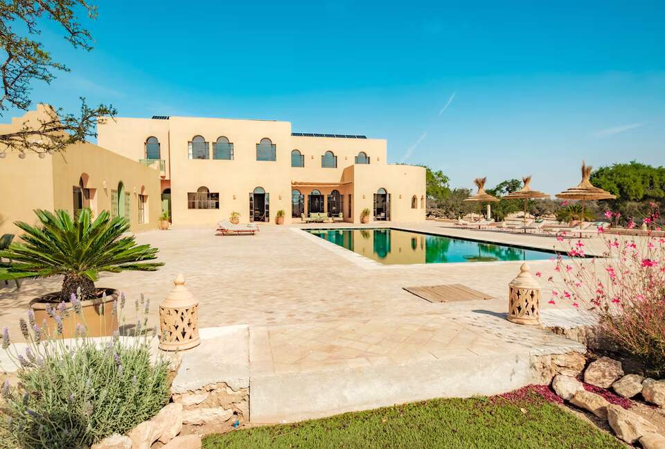 Essaouira's Sanctuary: A Serene Estate of Craft and Calm - Bouzama, Morocco