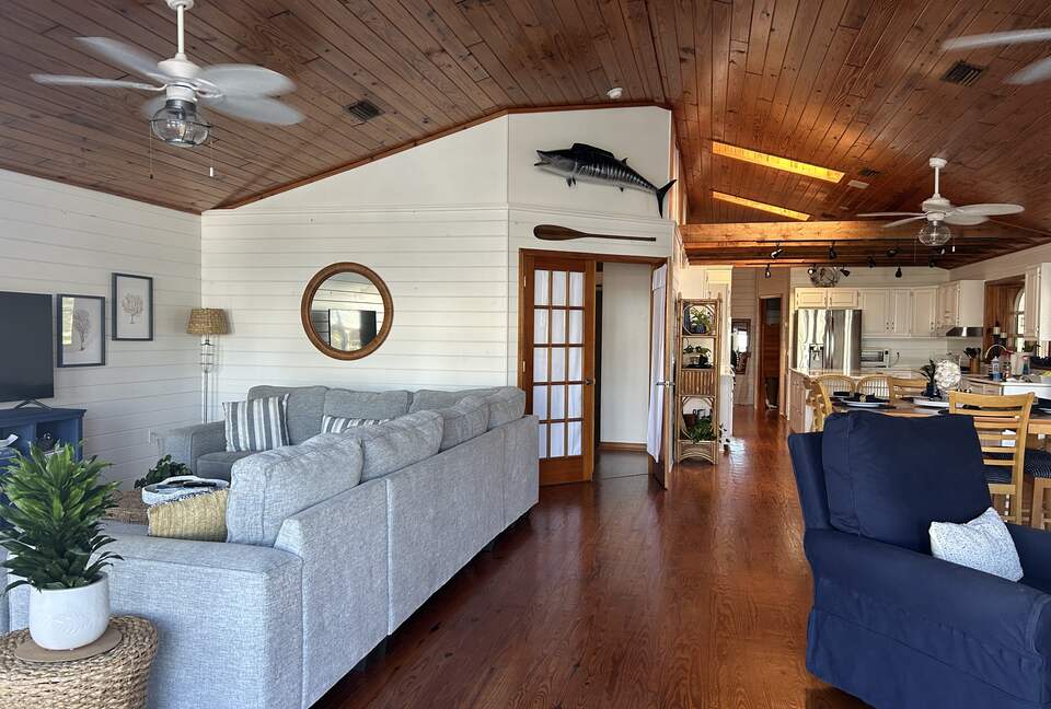 Old Florida Waterfront Escape - Homosassa, Florida