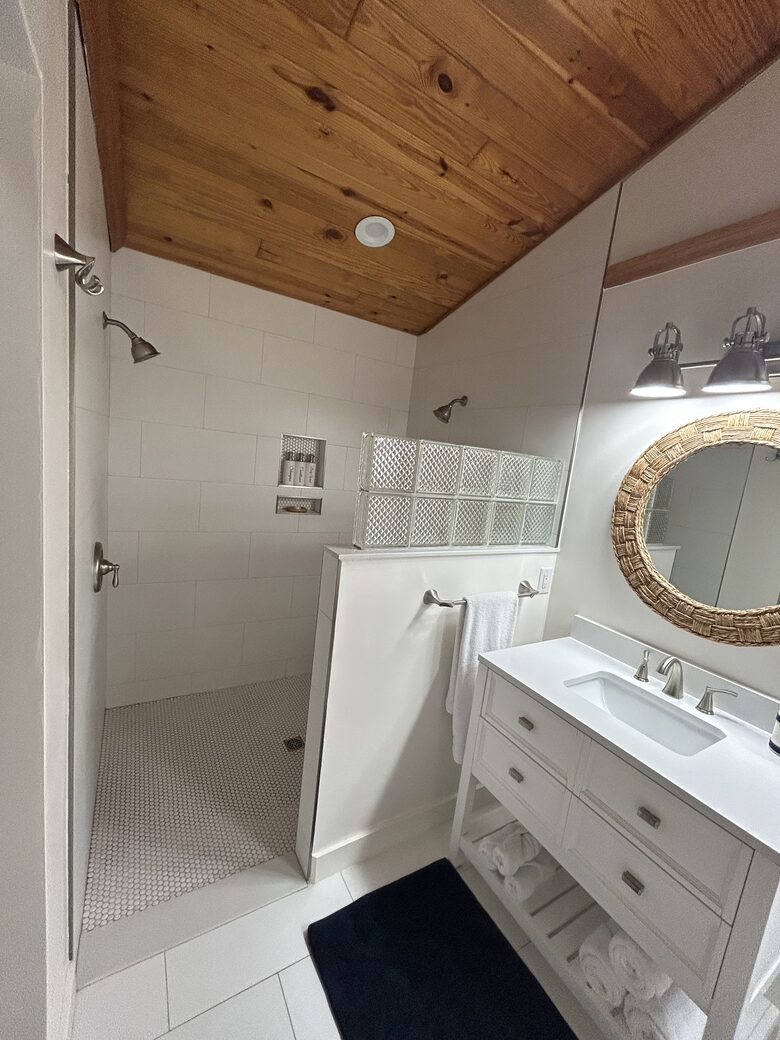 Old Florida Waterfront Escape - Homosassa, Florida