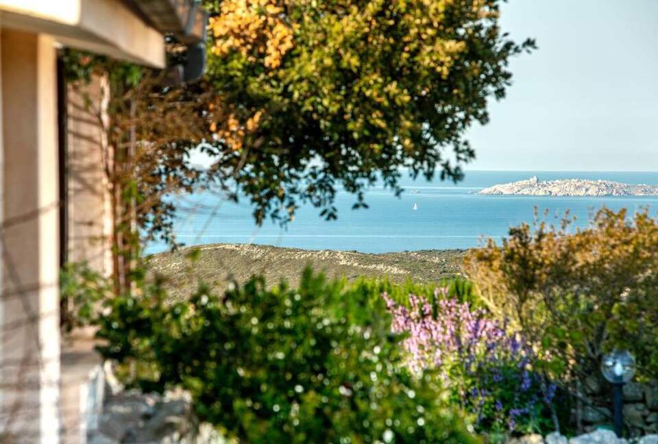 Villa Giuliana | A Private Hilltop Home in Gallura - Santa Teresa di Gallura, Italy