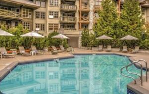 Blackcomb Mountain Ski-In Ski-Out Family Retreat - Whistler, Canada