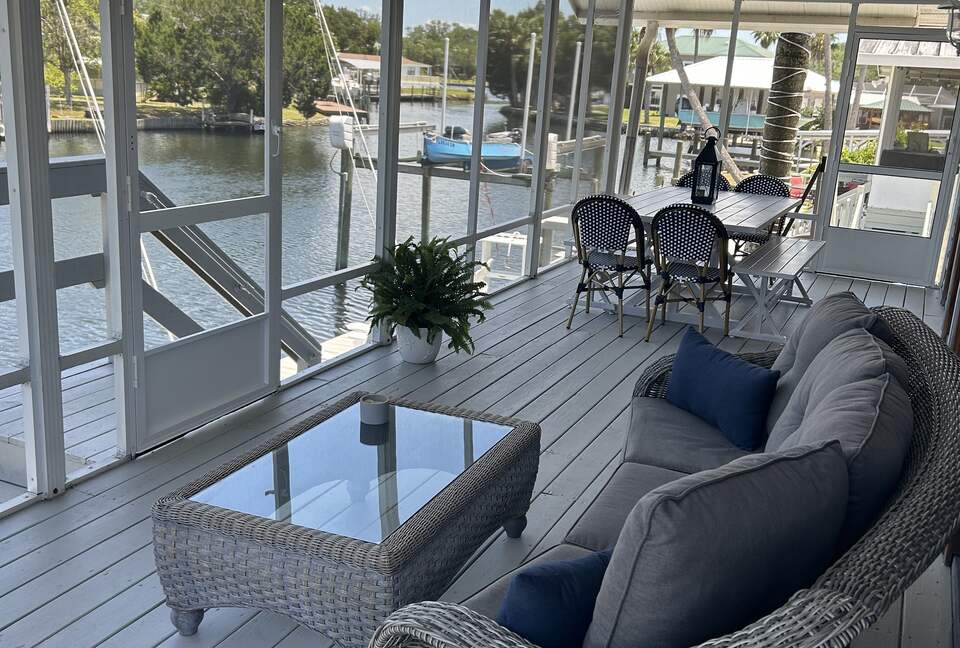 Old Florida Waterfront Escape - Homosassa, Florida